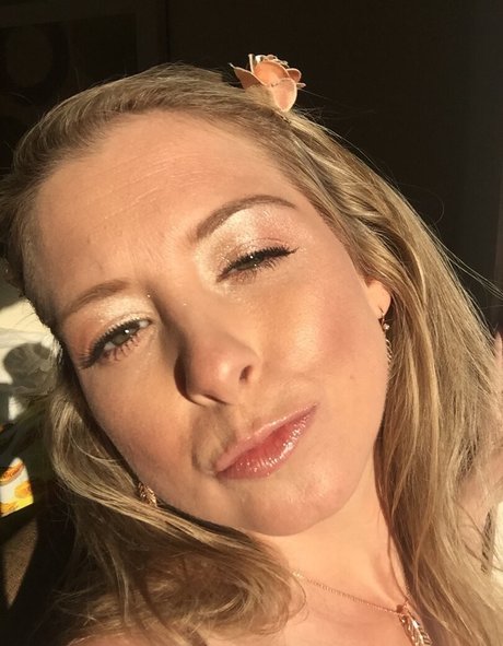 sunnylanefree model hd images