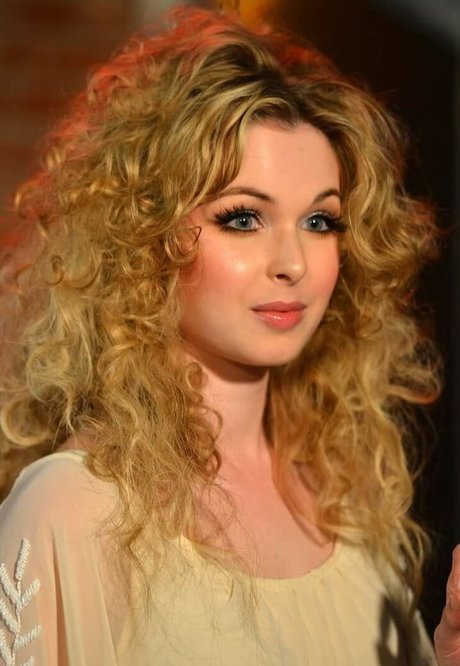 Kirsten Prout model free img