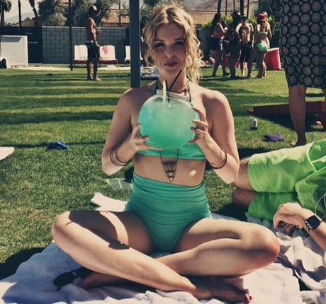 Kirsten Prout free model img