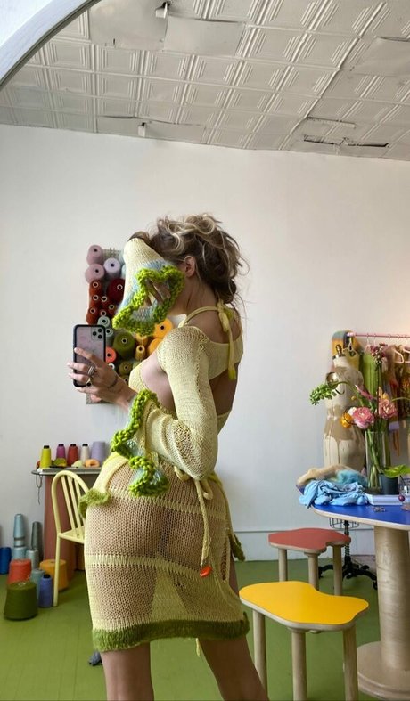 Lindsay Vrckovnik Linmick model nudes img