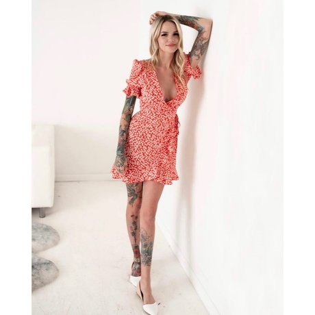 shemale outdoor onlyfans beautiful nude pic