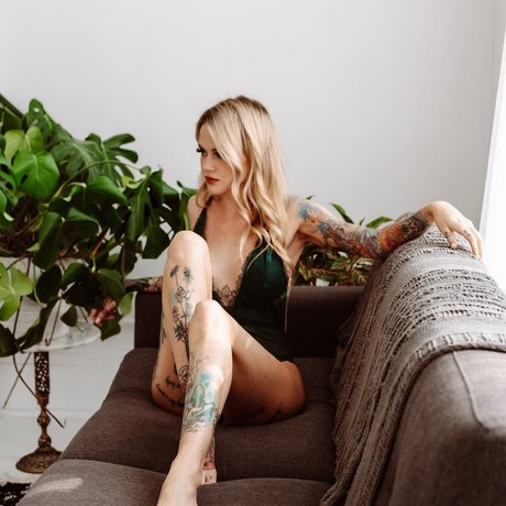 ohioliz model art archive