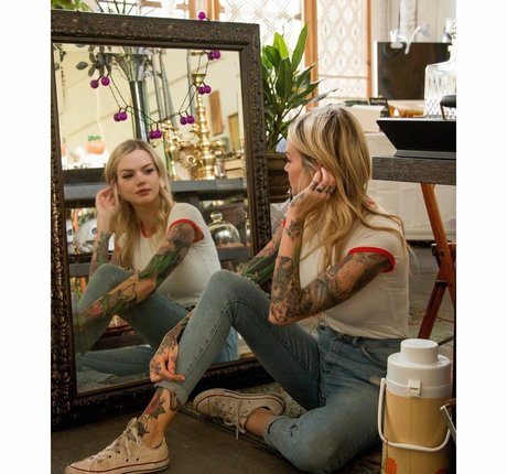 black midget onlyfans hd image