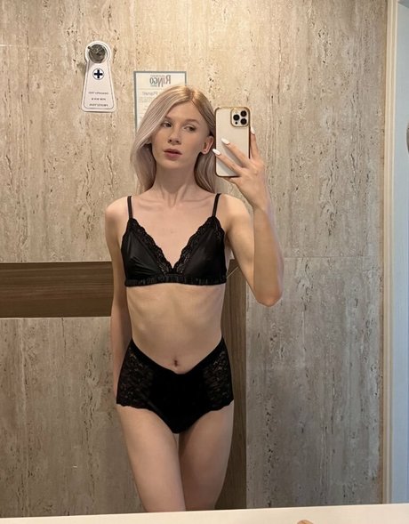 Hattie Bardot art pornstar galleries