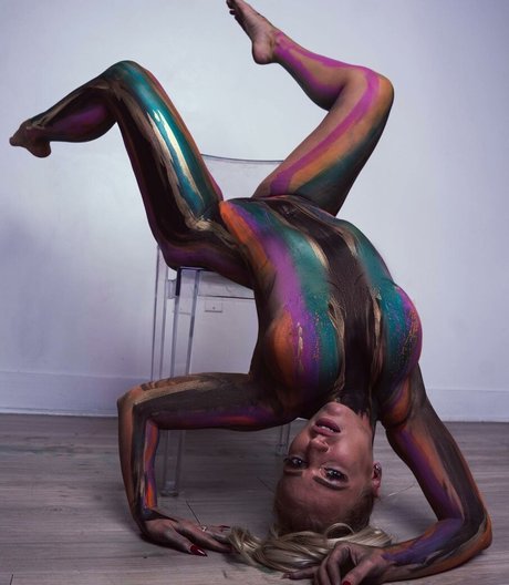 Ebunnz erotic actress pic