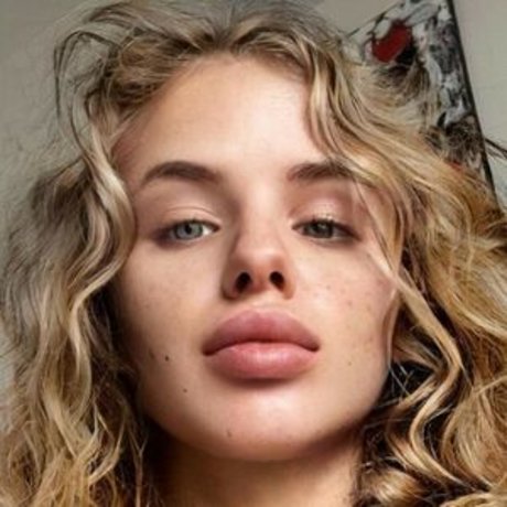 vanessita90 nude pornstar photo