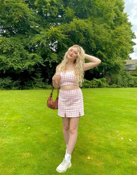 blissfulwhisperasmr star hot photo