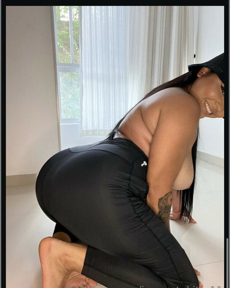 round ass onlyfans pretty img