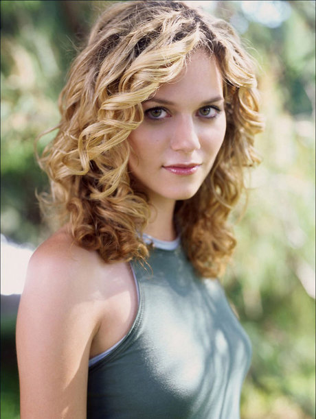 Hilarie Burton sexy model pic