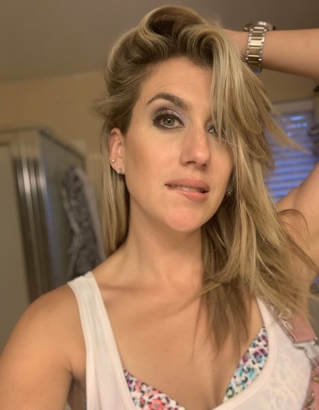 asian girlfriend onlyfans hot naked photos