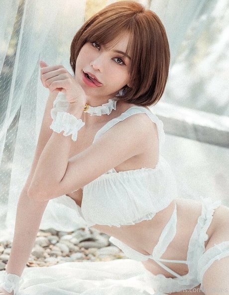 Sutasinee Nokia Sirirak Best Profile Photo