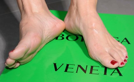 feetandmore66 model xxx pic