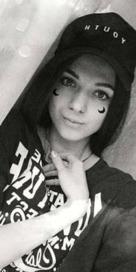 lips onlyfans top pictures