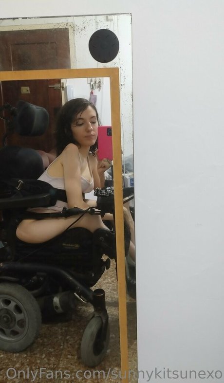 sunnykitsunexo star nude picture