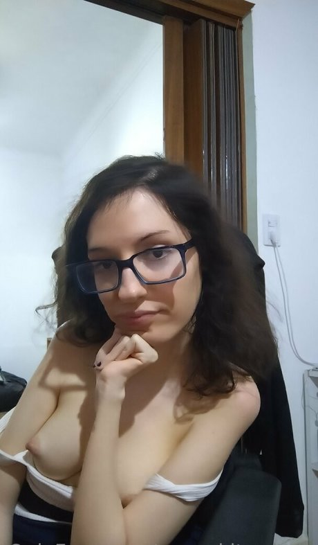 sunnykitsunexo beautiful actress pic