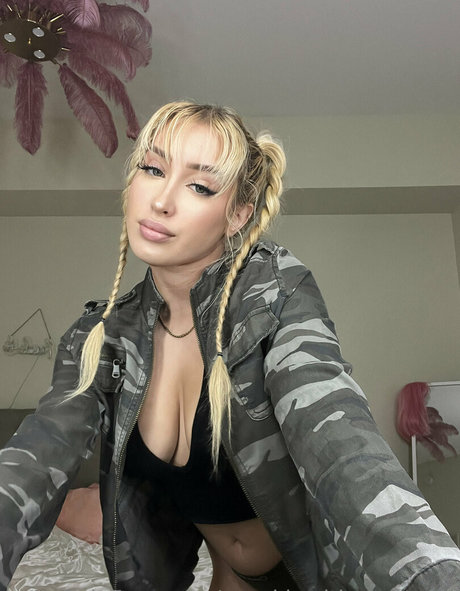 snackinwithanastasia hd pornstar photos