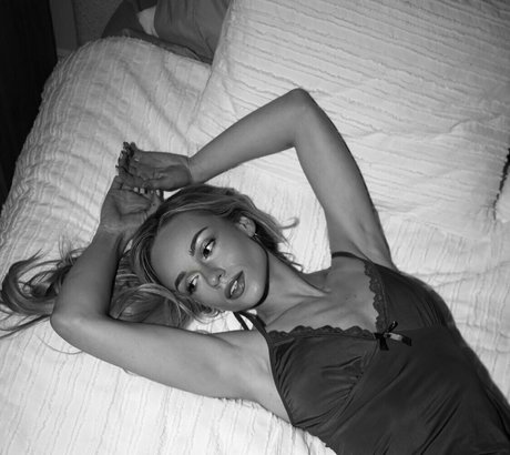 pink hair onlyfans free nude images