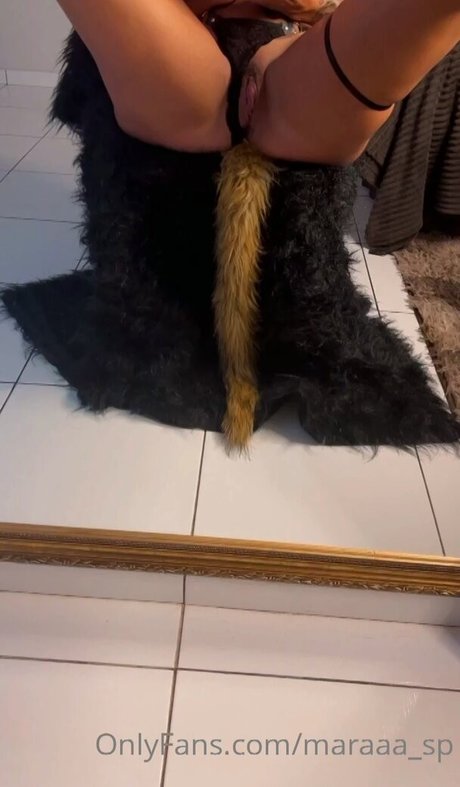 Mara Oliveira beautiful model image