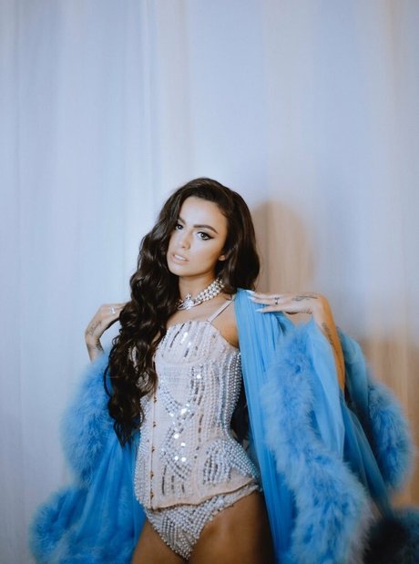 Cher Lloyd hd model image