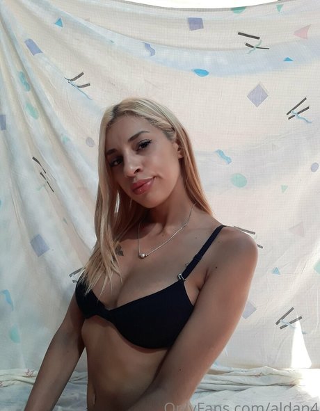 ebony wet pussy onlyfans hot sexy img