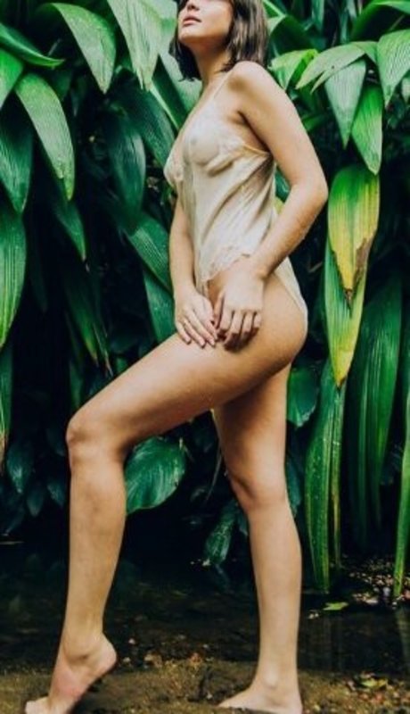 Bella Piero model beautiful archive