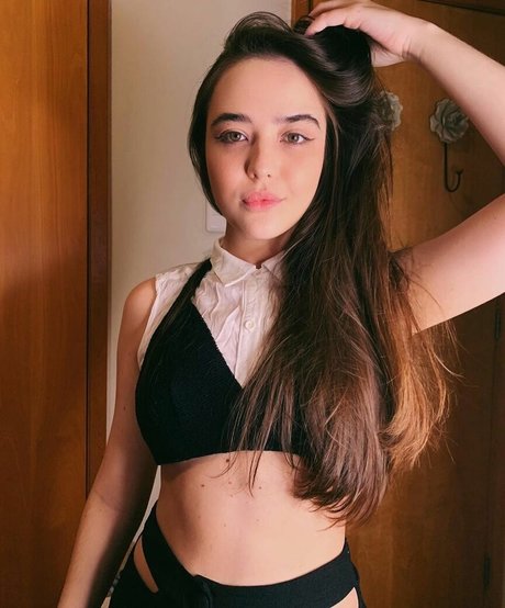 Bella Piero exclusive pornstar gallery