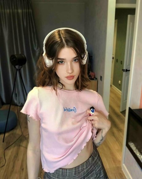 alanamelnikova model free pic