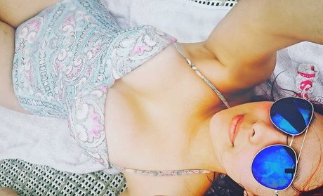 Jezz Angeles star adult pics