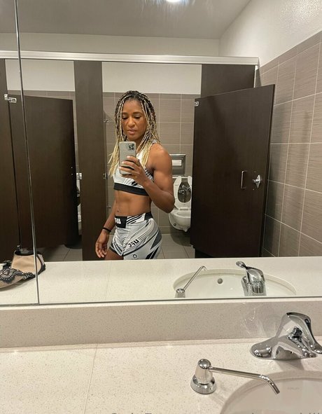 bathroom fuck onlyfans free nude archive