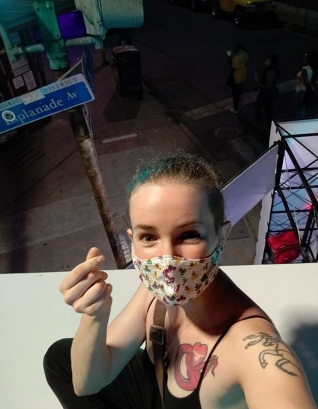 white ass onlyfans exclusive image