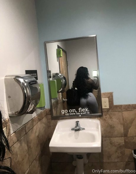 strip nude onlyfans beautiful naked image