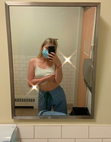 Momolit0 model naked images