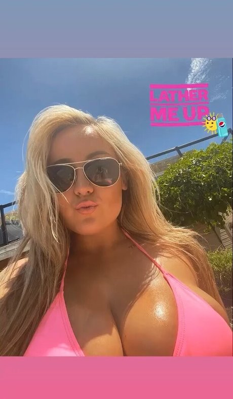 brown eyes kitty onlyfans nude photos