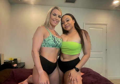 bikini model onlyfans pornos images