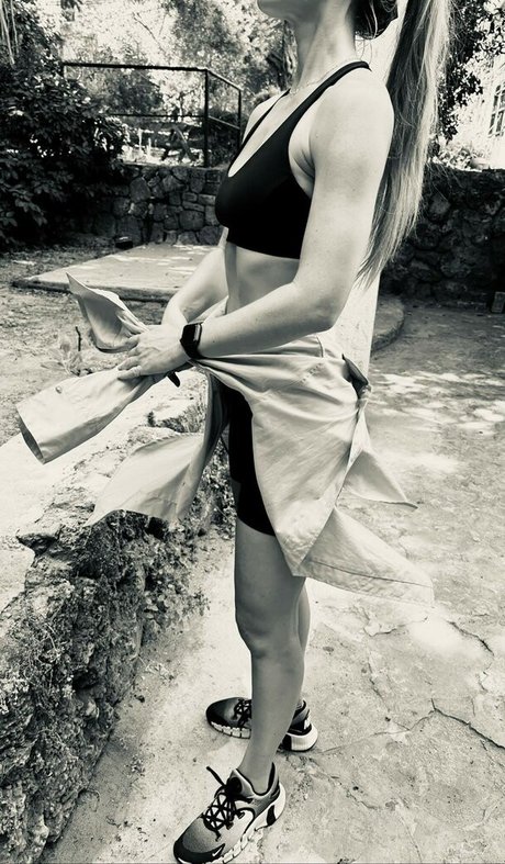 Bar Refaeli pornstar naked pics