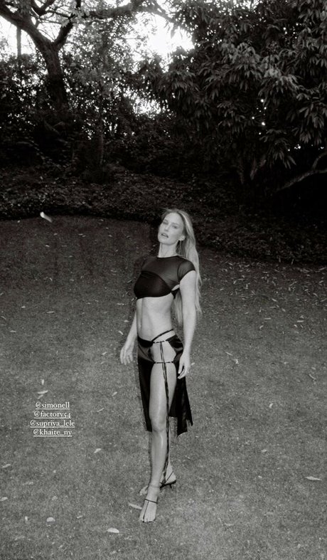 Bar Refaeli Profile Pic