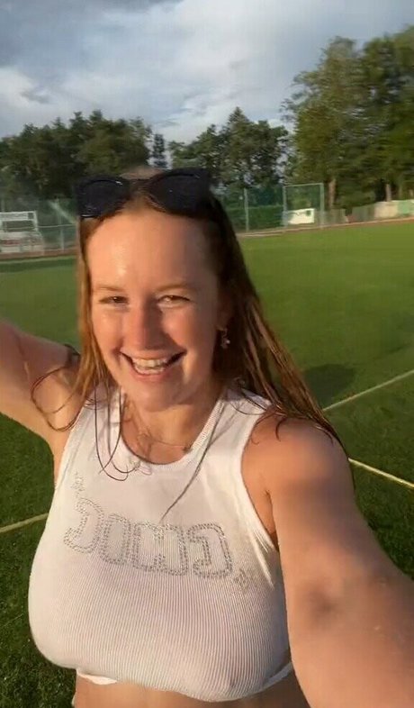 Kaja Mood hot actress pics