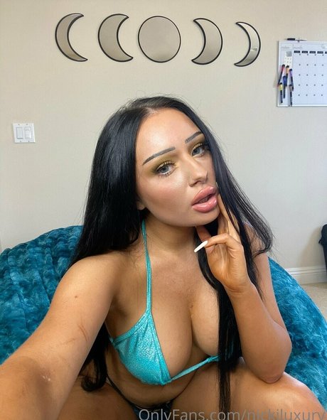 nickiluxury pretty actress archive