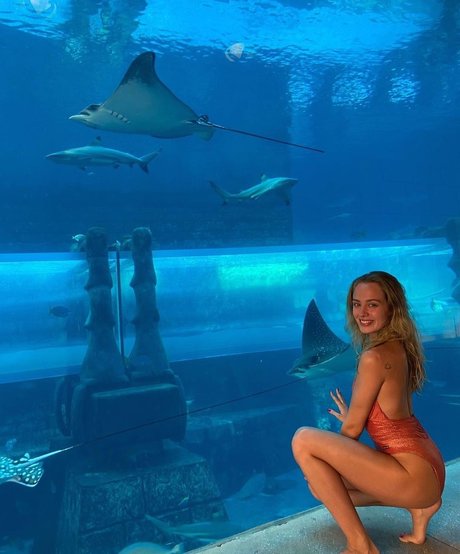 Wiktoria Gasiewska pornstar erotic archive