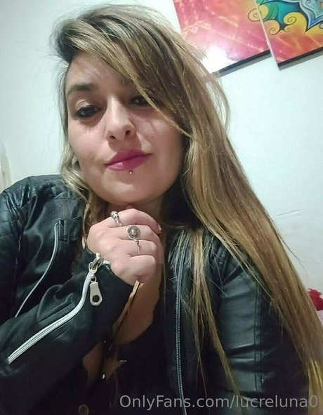 lucreluna0 model hot pics
