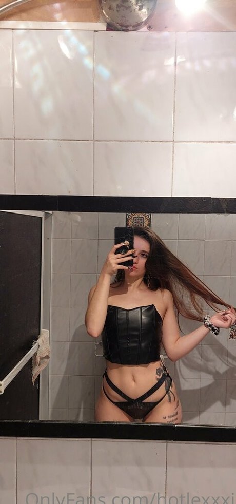 hotlexxxi top actress photos