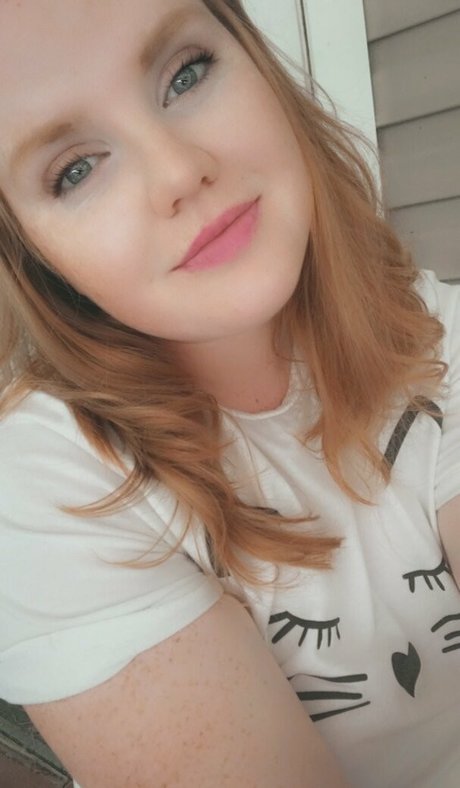 eveeg pornstar pretty pic