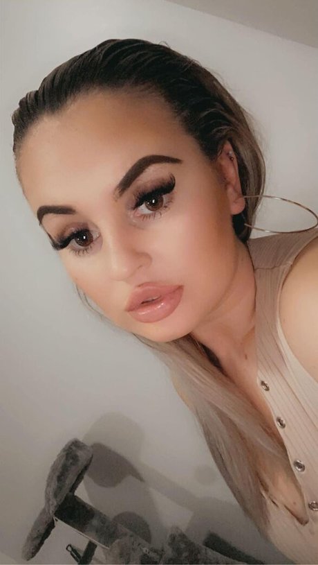 D arcy Ingle model perfect photo