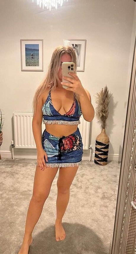 D arcy Ingle porn model img