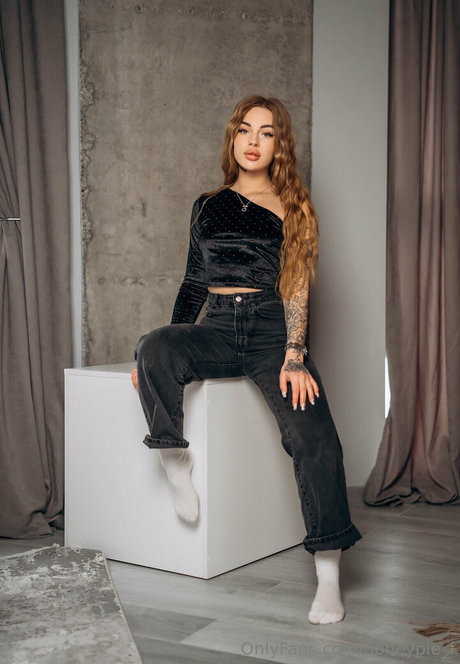 vigo onlyfans pornographic images