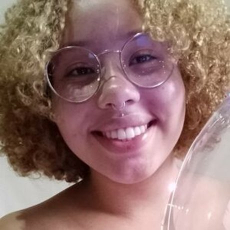 SafiraPhan star perfect pictures