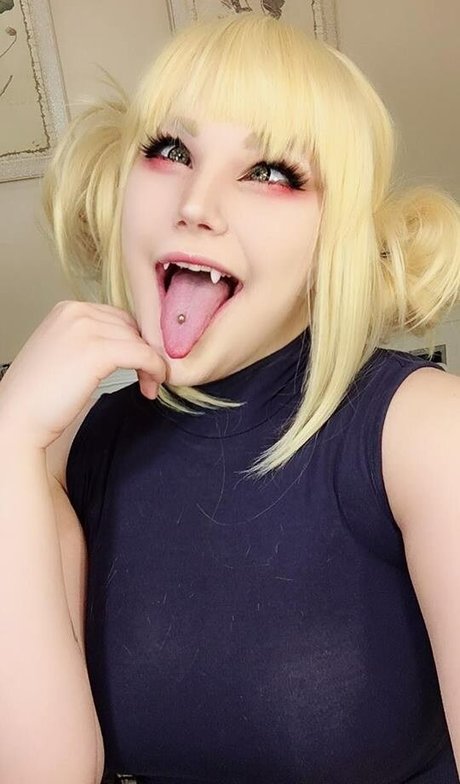 Loliskye adult model pic