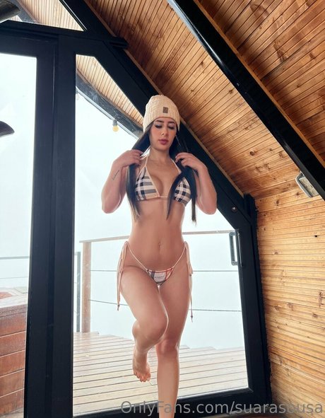 Mia Russo model art pic