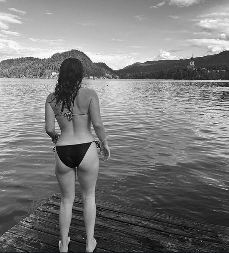 Bobbi Hadgraft star hot images