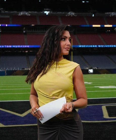 Molly Qerim model pornographic galleries